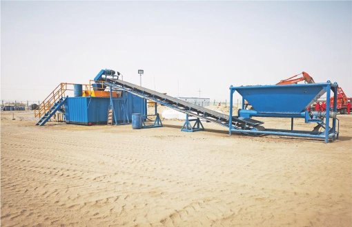 Oilfield, sludge complete equipment solidification treatment